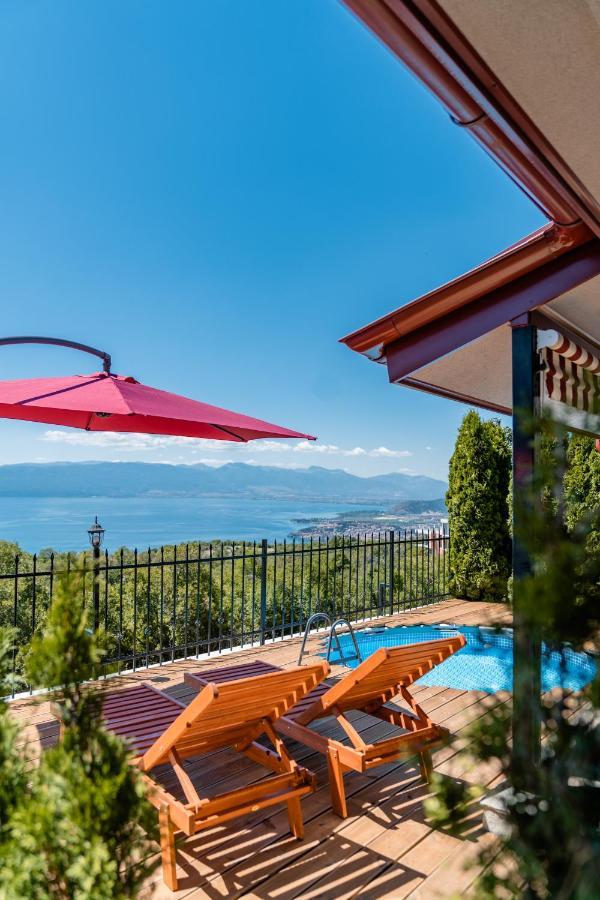 Διαμέρισμα Velestovo House *